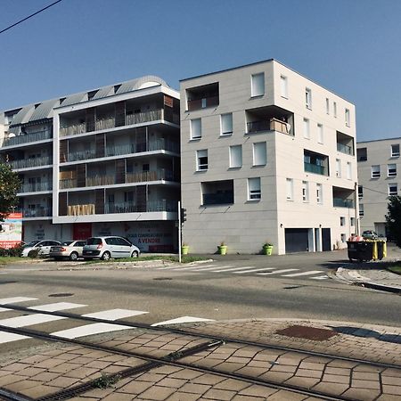 Le T2 Appartement Moderne Avec Terrasse Et Parking Strasbourg Luaran gambar