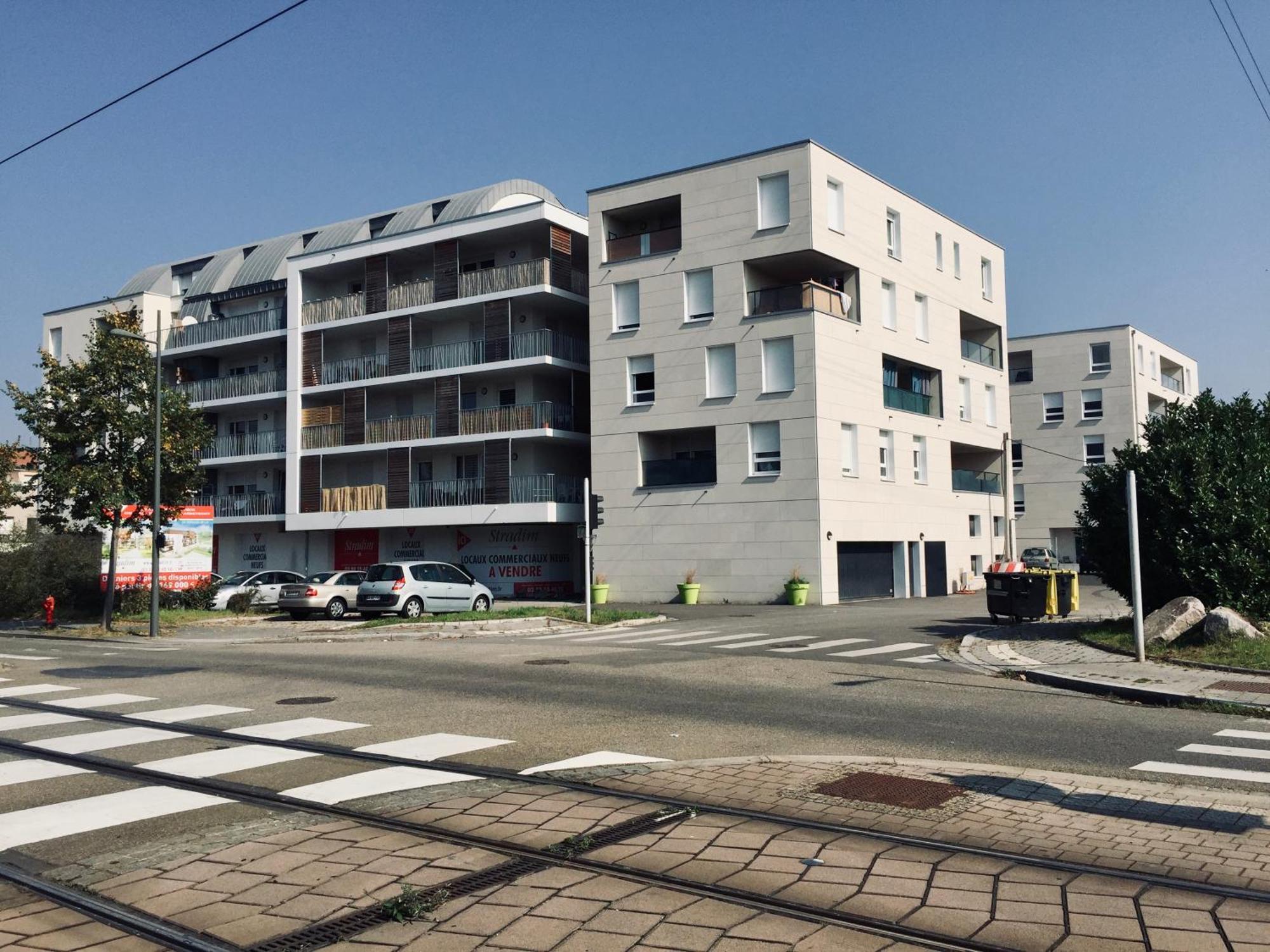 Le T2 Appartement Moderne Avec Terrasse Et Parking Strasbourg Luaran gambar